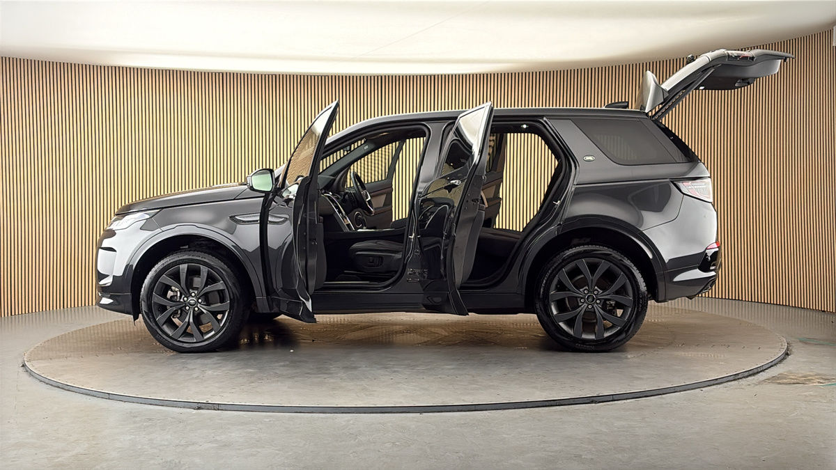 More views of Land Rover Discovery Sport