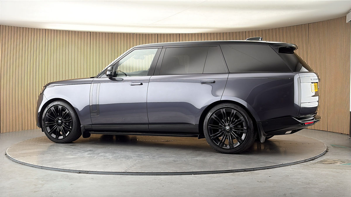 More views of Land Rover Range Rover