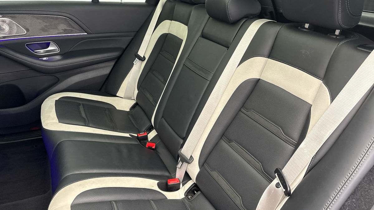 More views of Mercedes-Benz GLE