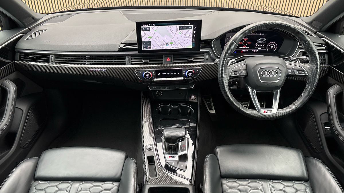 Audi RS4 Avant Image 12