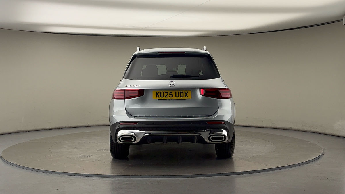 Mercedes-Benz GLB Image 4