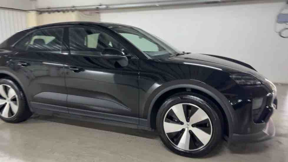 More views of Porsche Macan