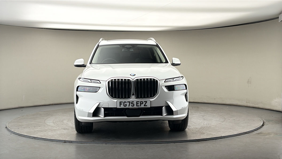 More views of BMW X7