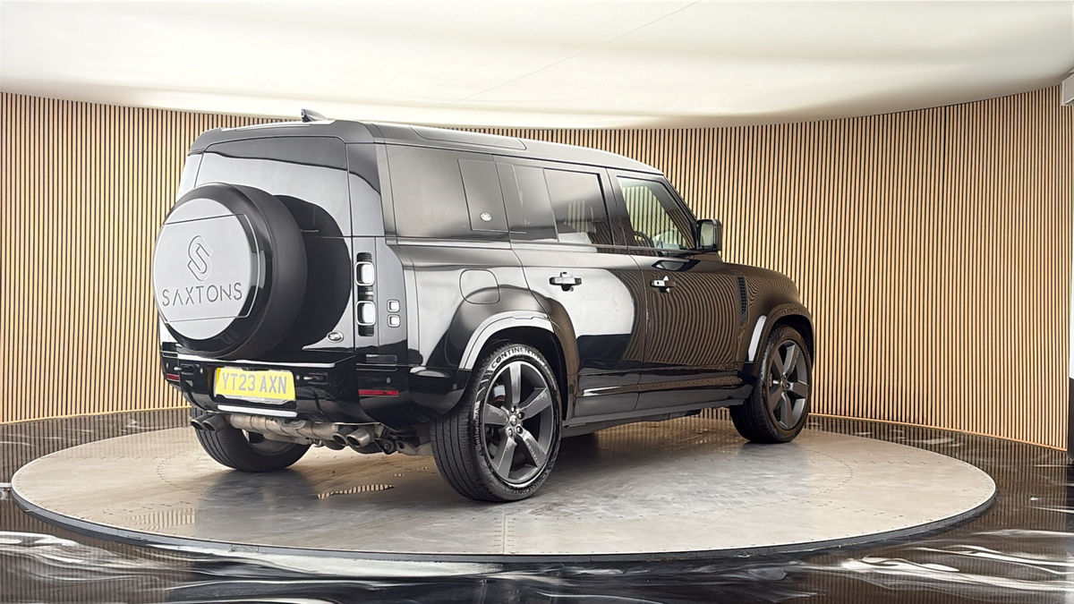 More views of Land Rover Defender 110