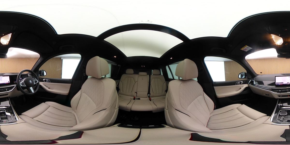 More views of BMW X7