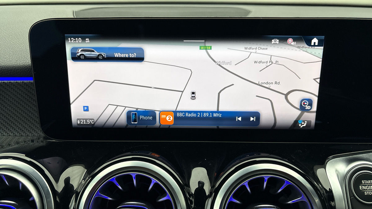 Mercedes-Benz GLB Image 17