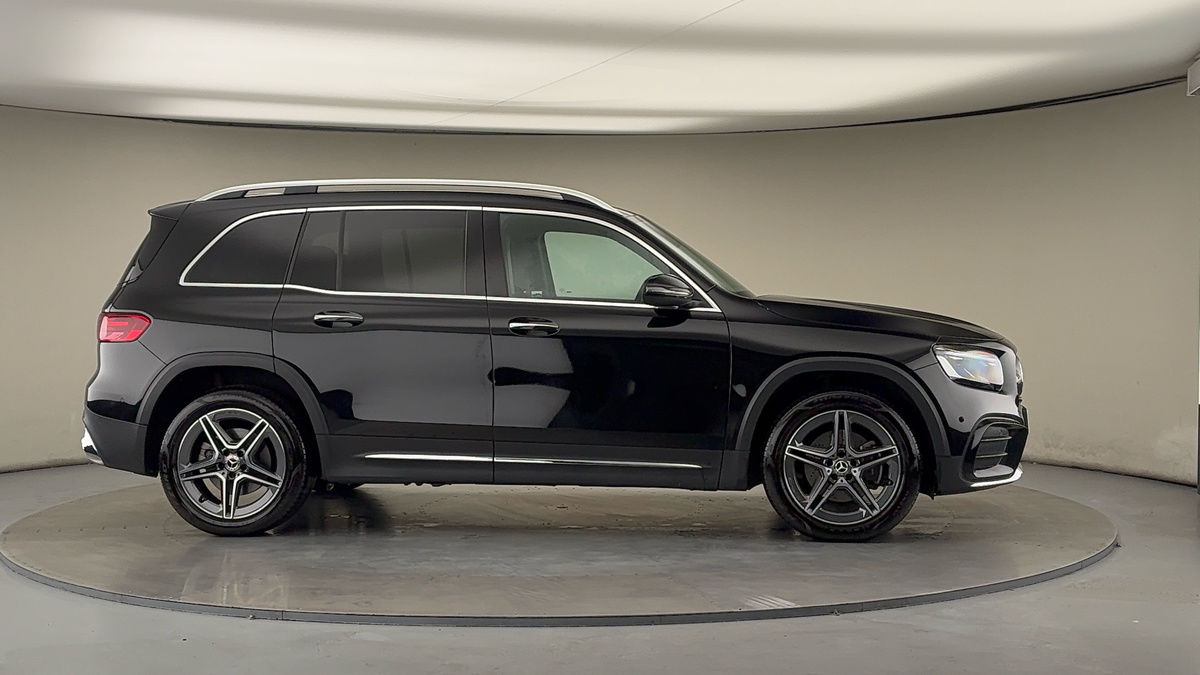 More views of Mercedes-Benz GLB