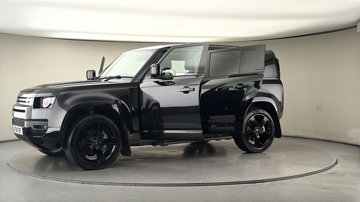 More views of Land Rover Defender 110