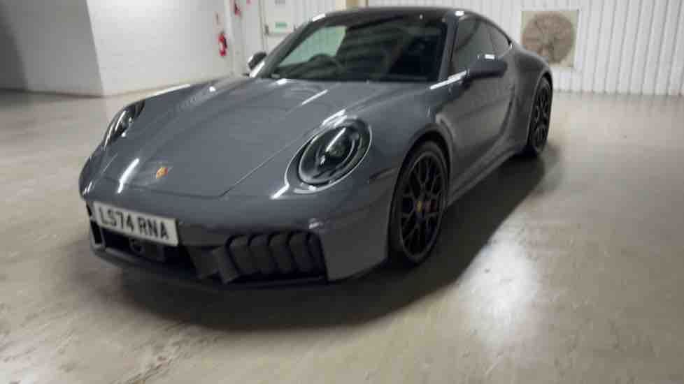 More views of Porsche 911