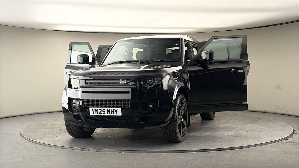 More views of Land Rover Defender 110