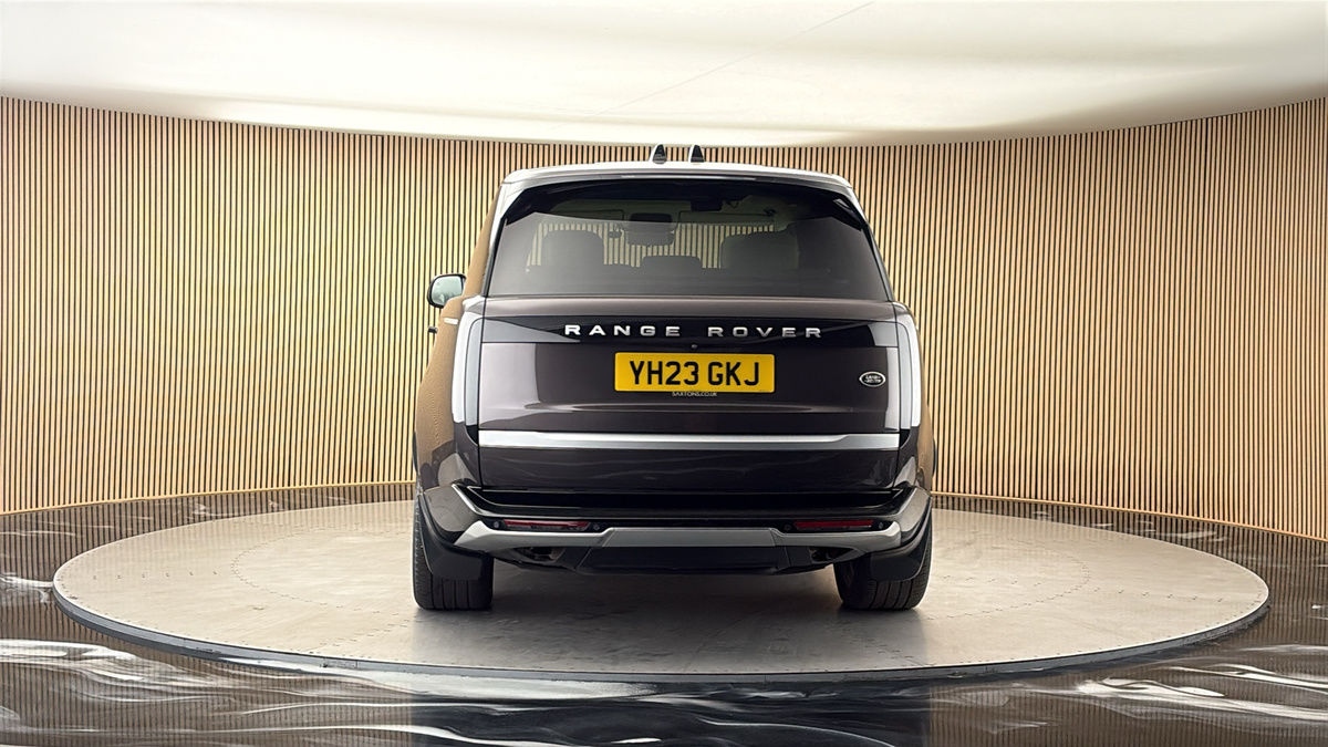 More views of Land Rover Range Rover