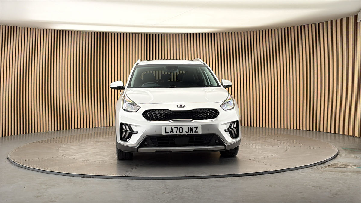 More views of Kia Niro
