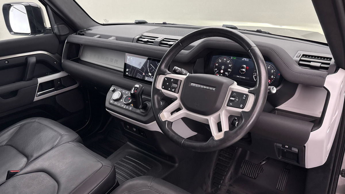 Land Rover Defender 90 Image 5