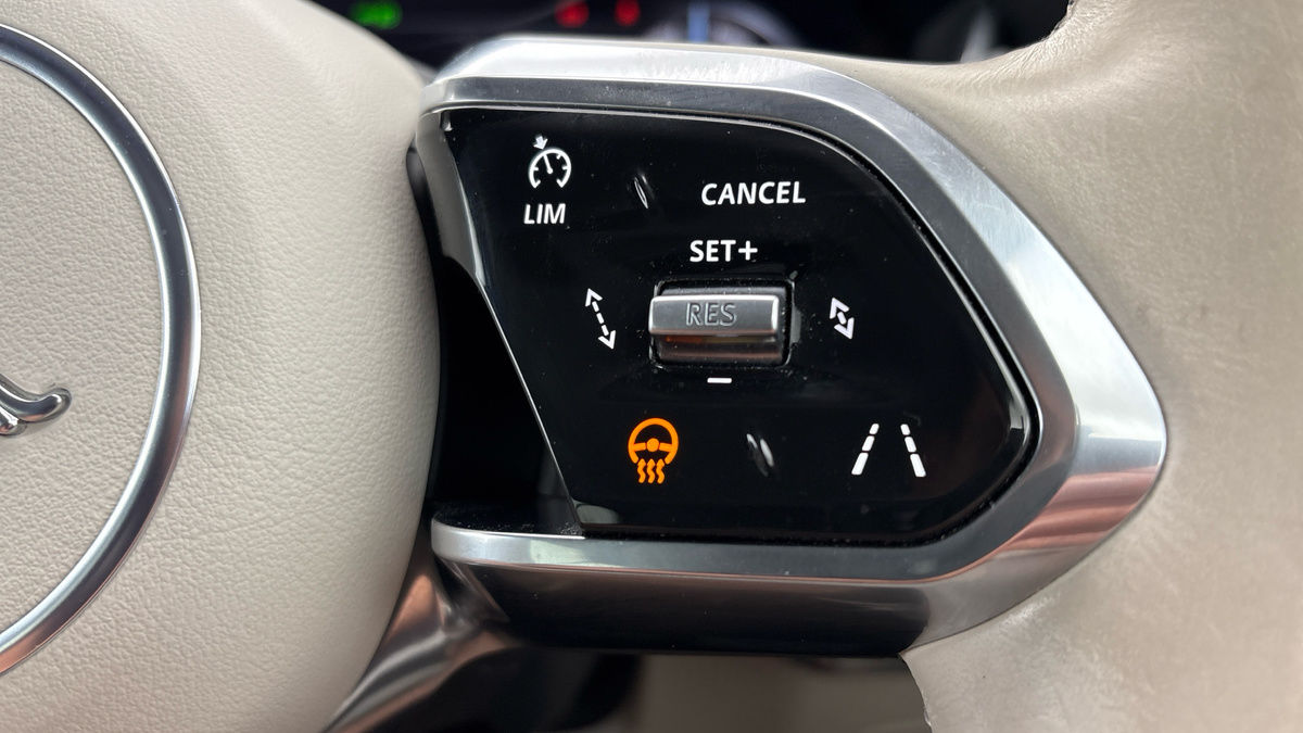 Jaguar I-PACE Image 32