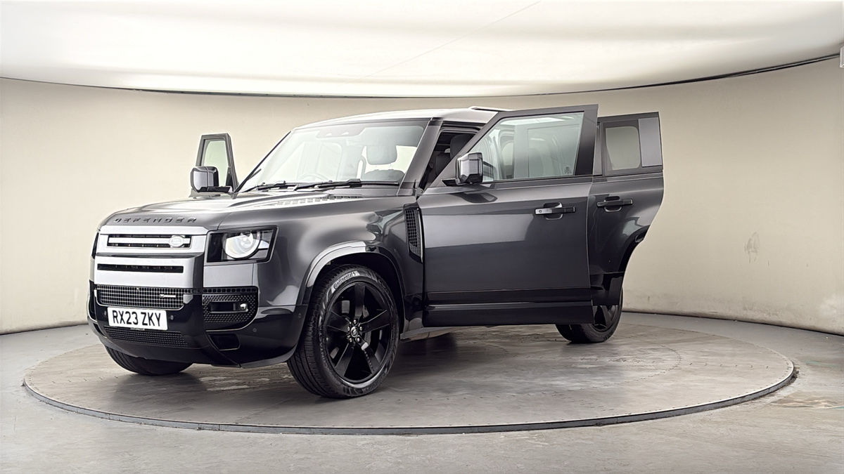 More views of Land Rover Defender 110