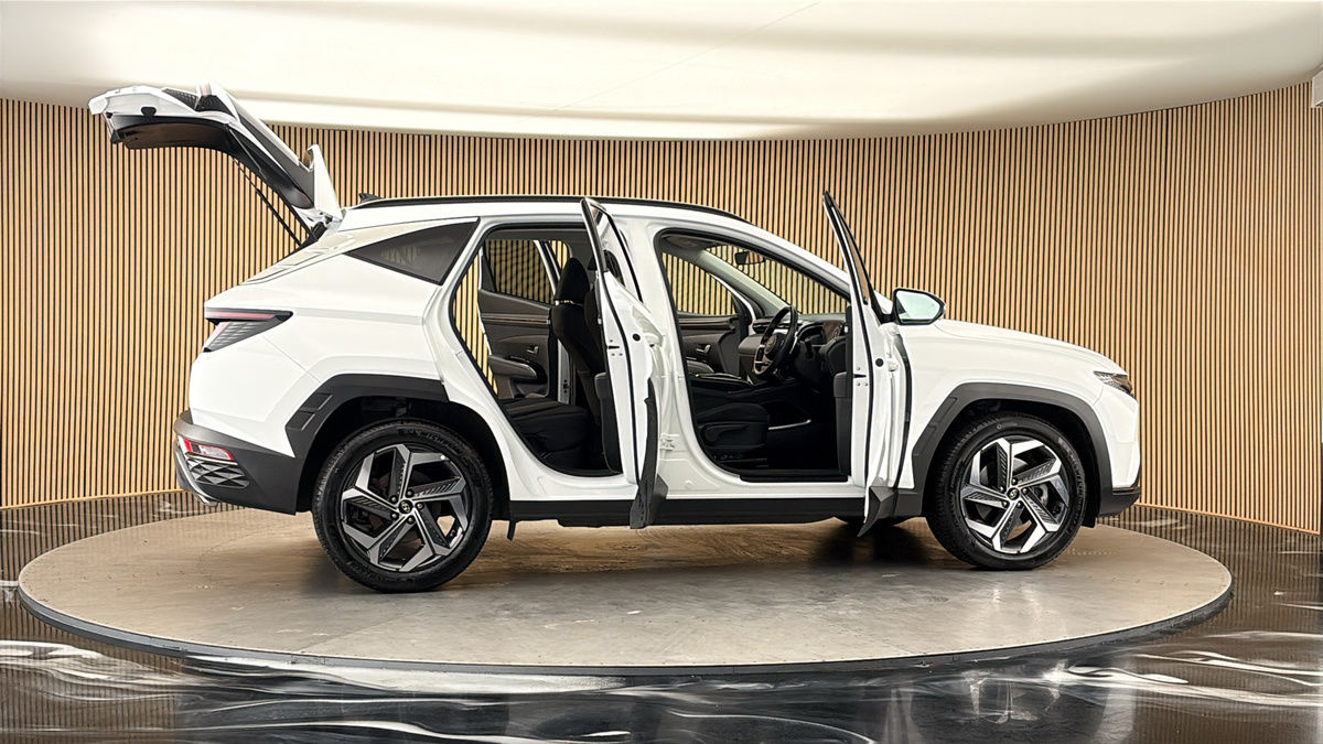 More views of Hyundai TUCSON