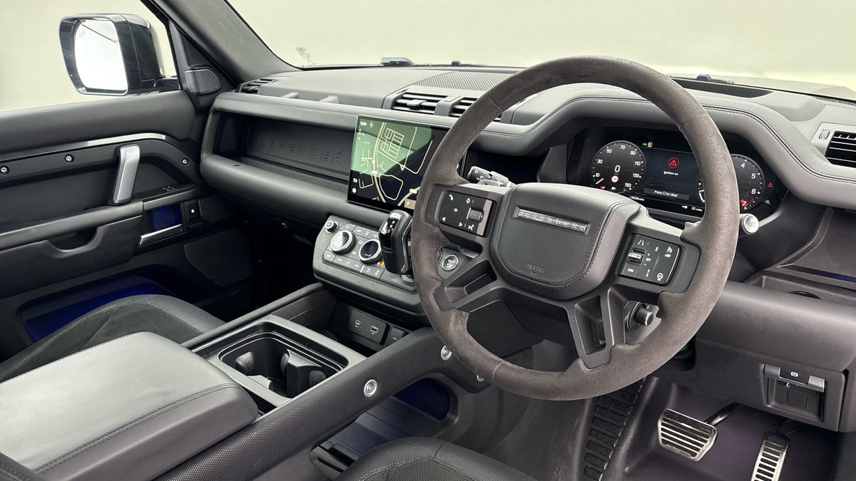 Land Rover Defender 90 Image 5