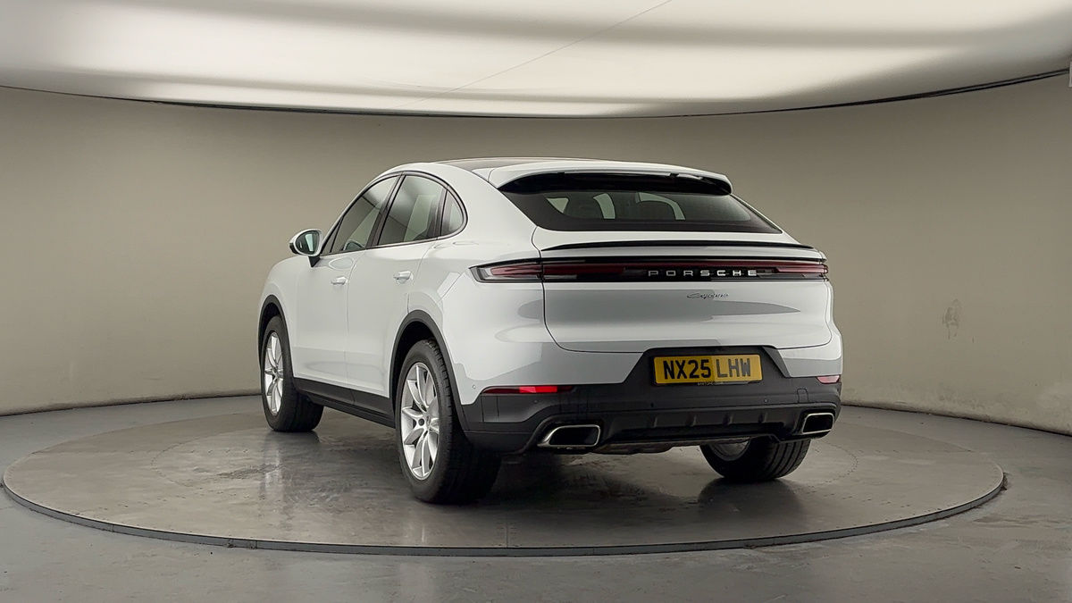 More views of Porsche Cayenne