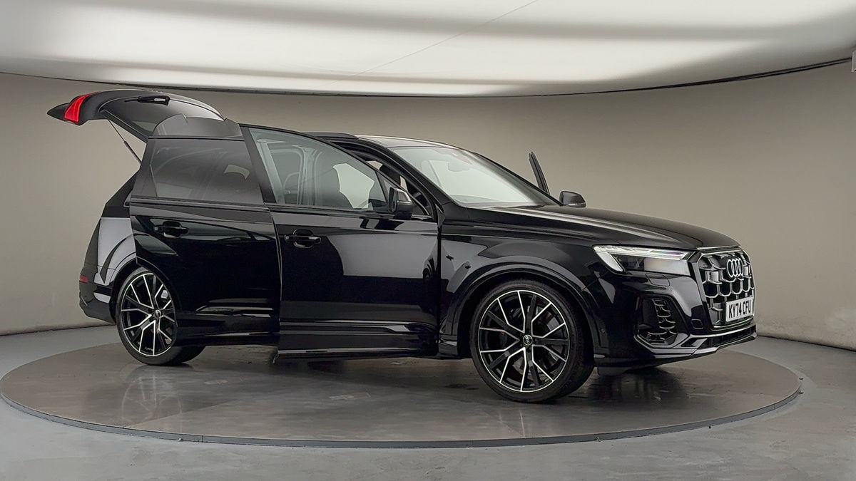 More views of Audi SQ7