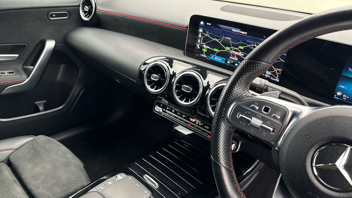 Mercedes-Benz A Class Image 18