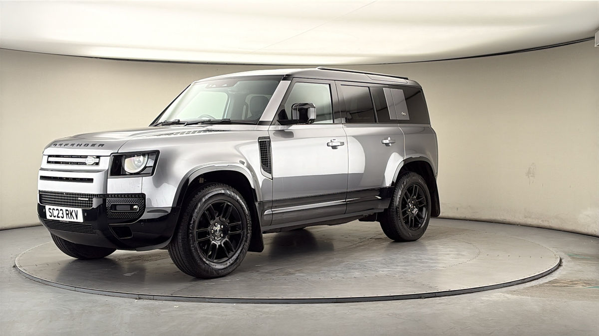 Land Rover Defender 110 Image 20