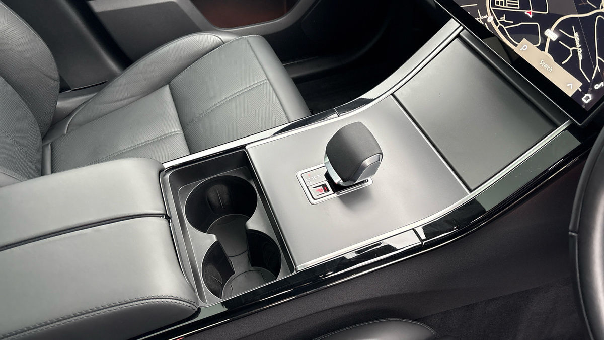 Land Rover Range Rover Velar Image 18