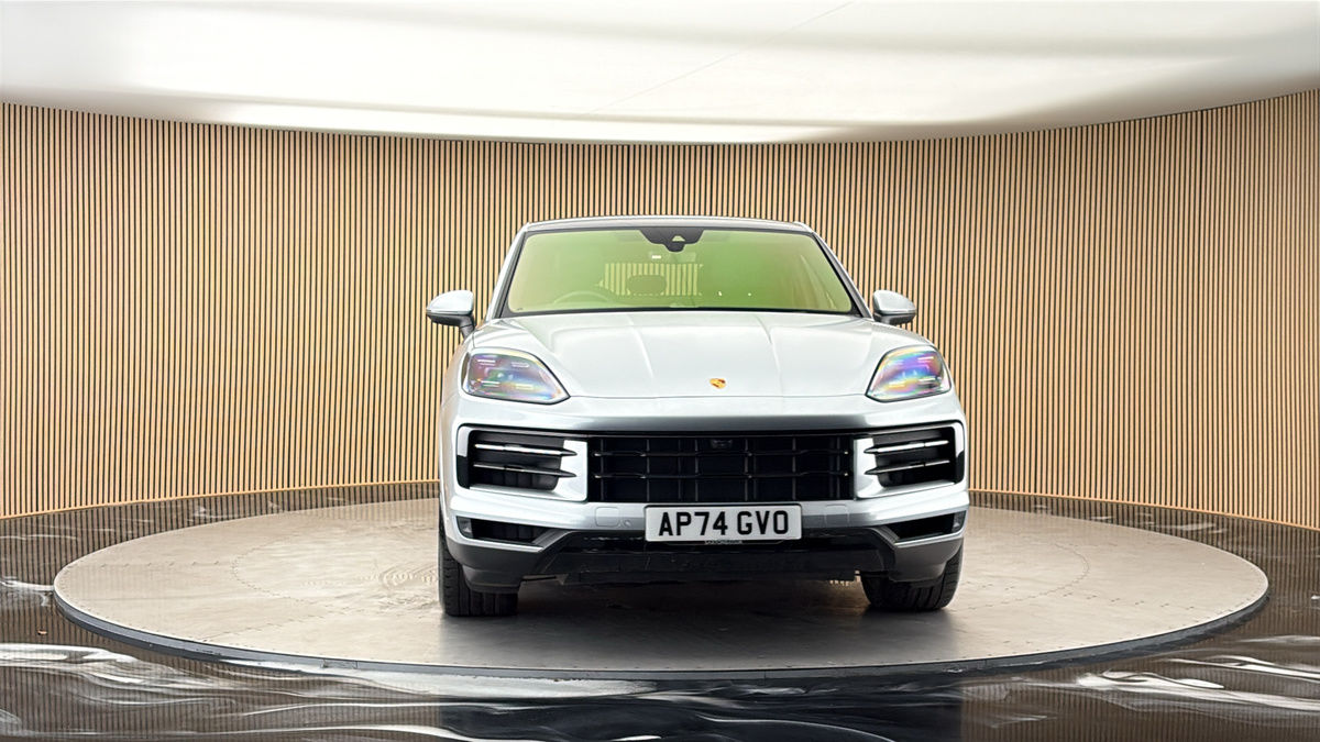 More views of Porsche Cayenne