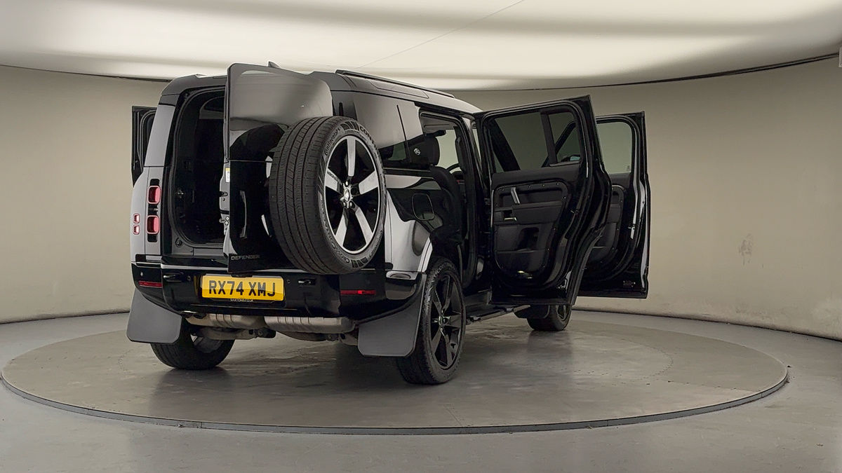 More views of Land Rover Defender 110