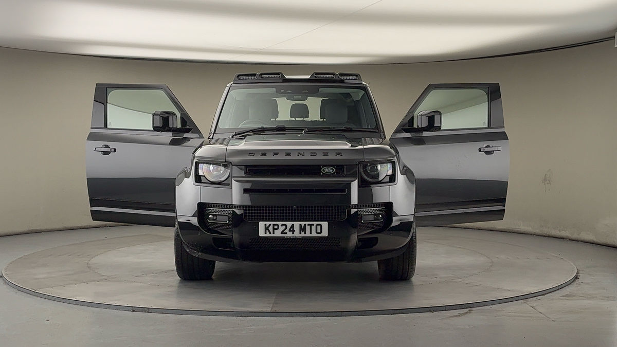 More views of Land Rover Defender 90