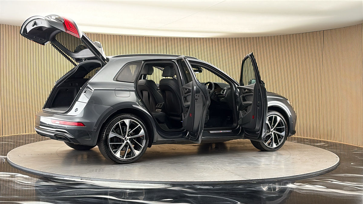 More views of Audi Q5