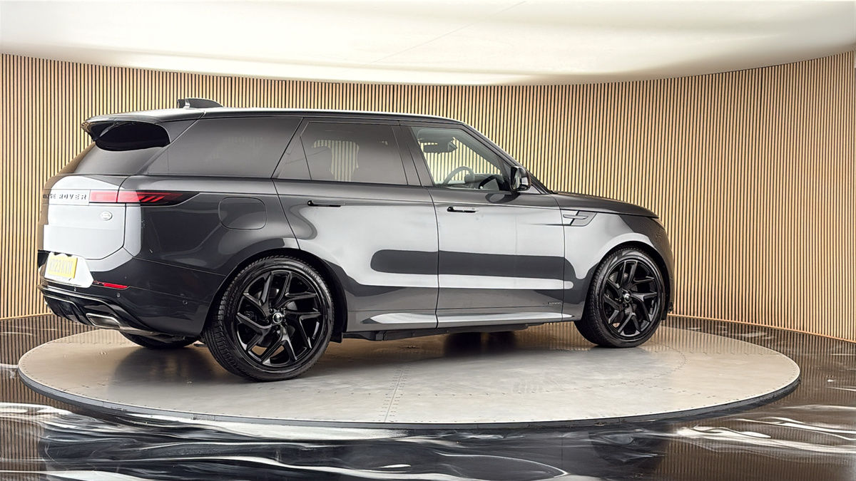 More views of Land Rover Range Rover Sport