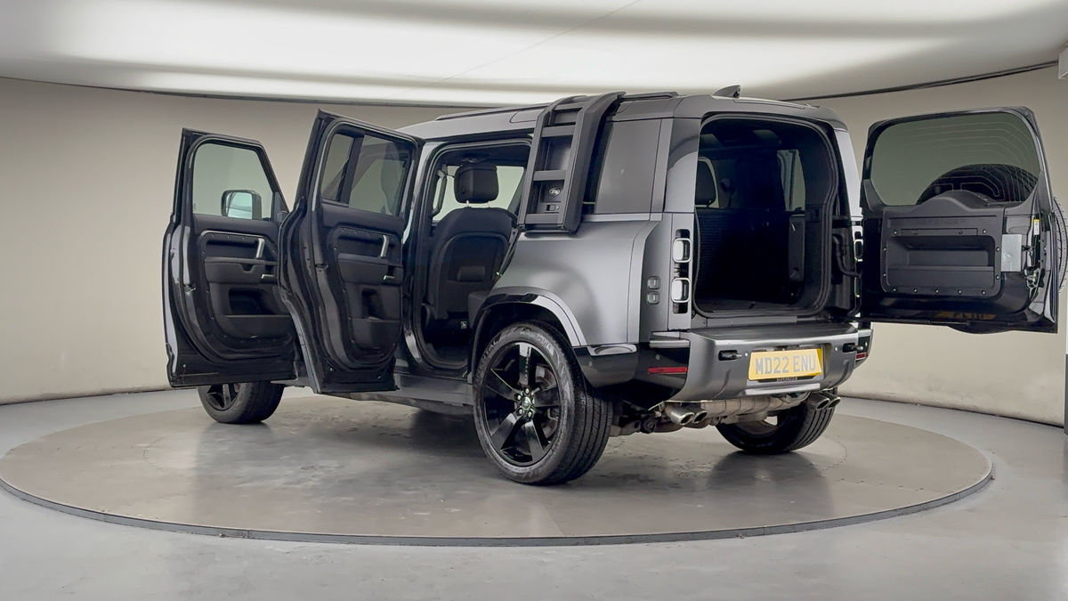 More views of Land Rover Defender 110