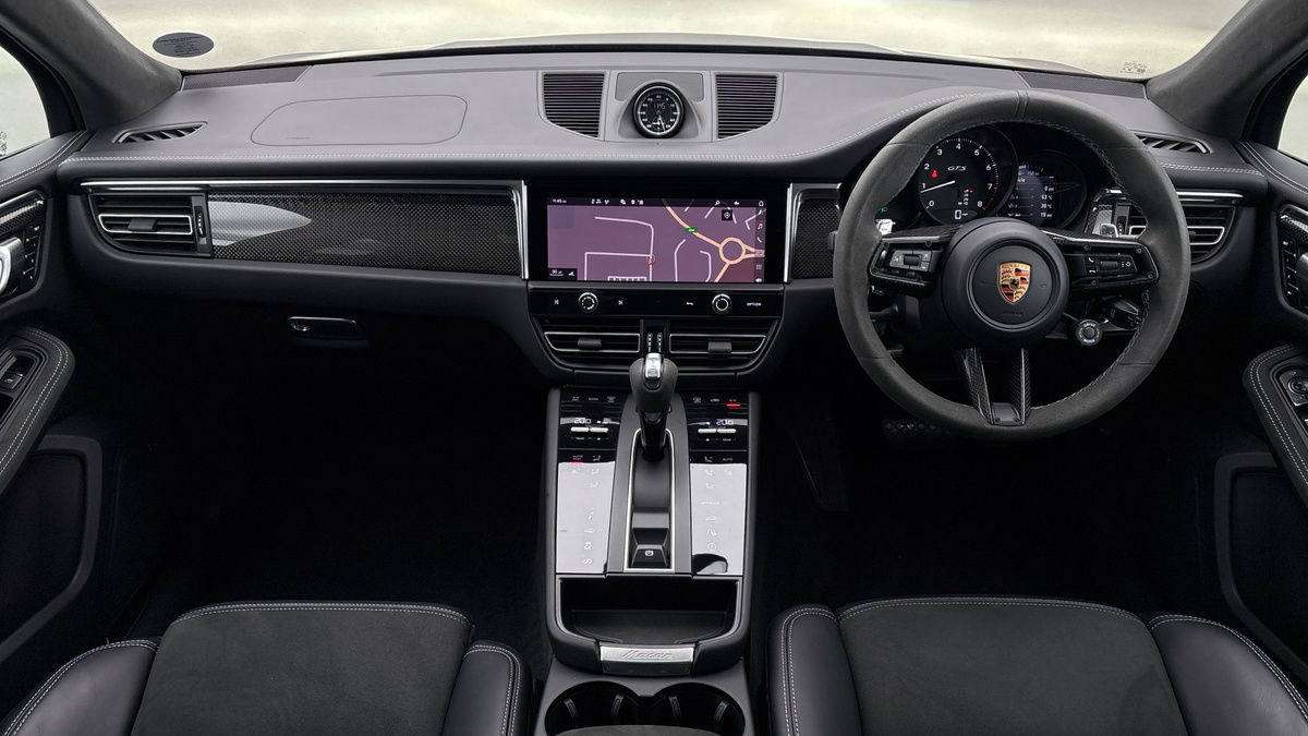 Porsche Macan Image 12