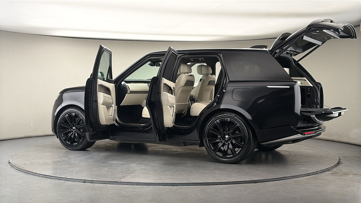 More views of Land Rover Range Rover