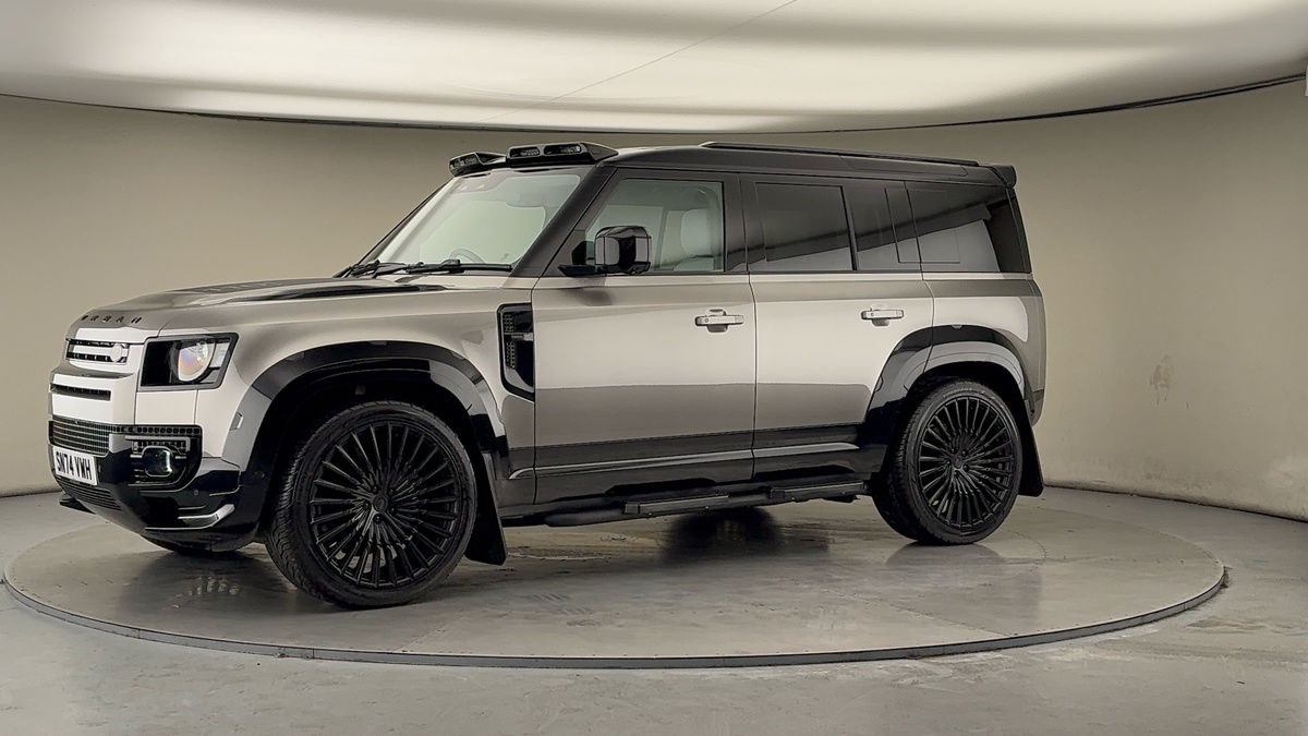 More views of Land Rover Defender 110