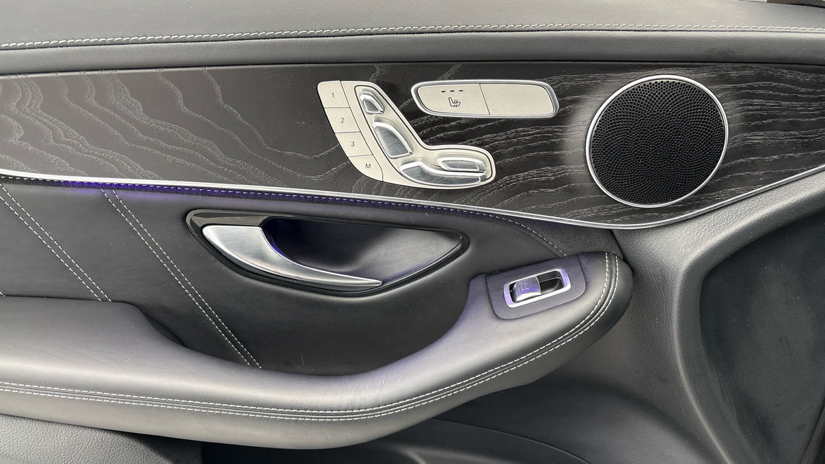 Mercedes-Benz GLC Image 19