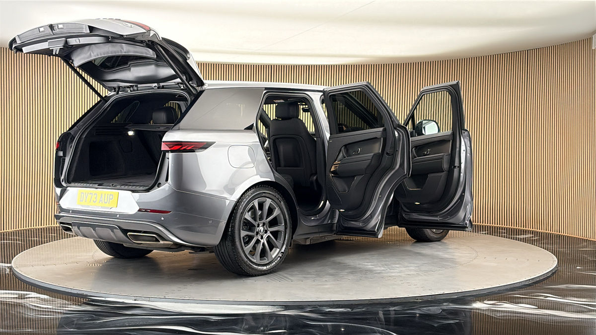 More views of Land Rover Range Rover Sport
