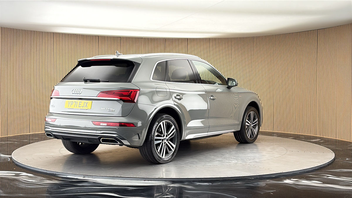 More views of Audi Q5