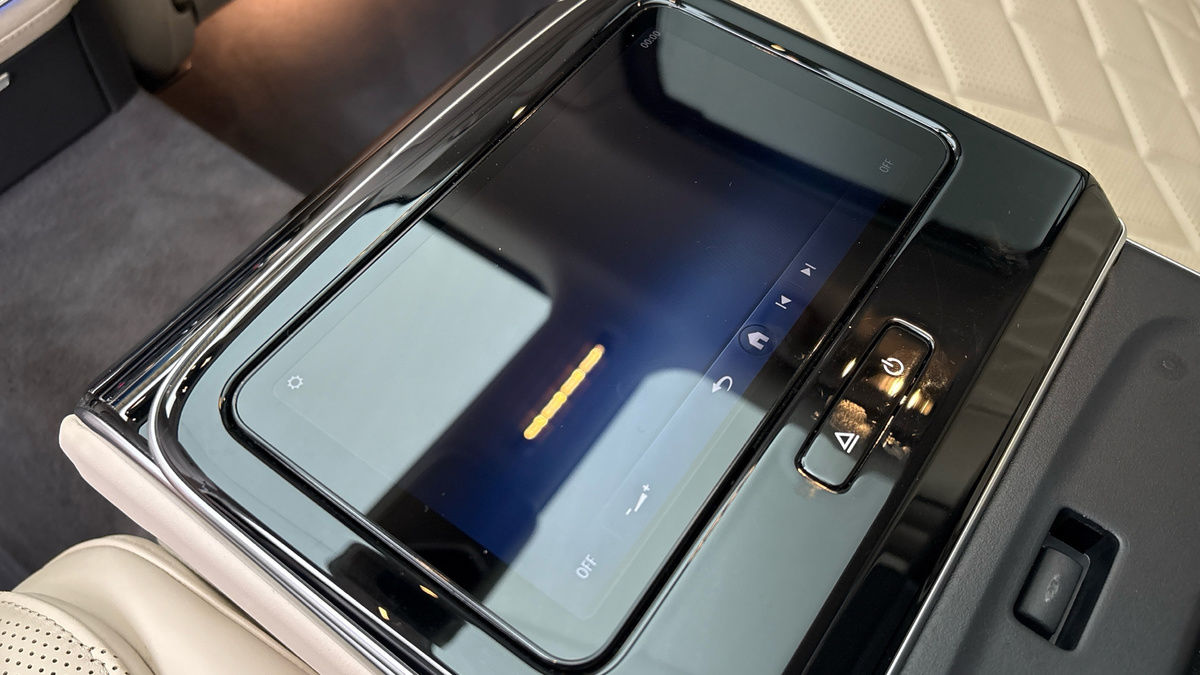 Mercedes-Benz S Class Image 48