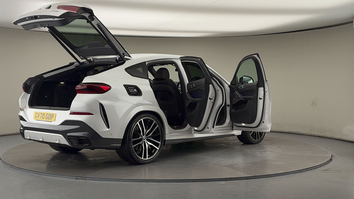 More views of BMW X6