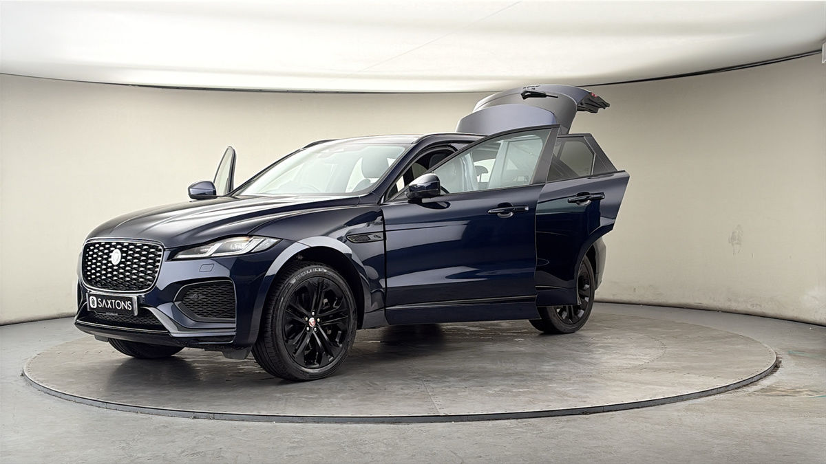 Jaguar F-PACE Image 22
