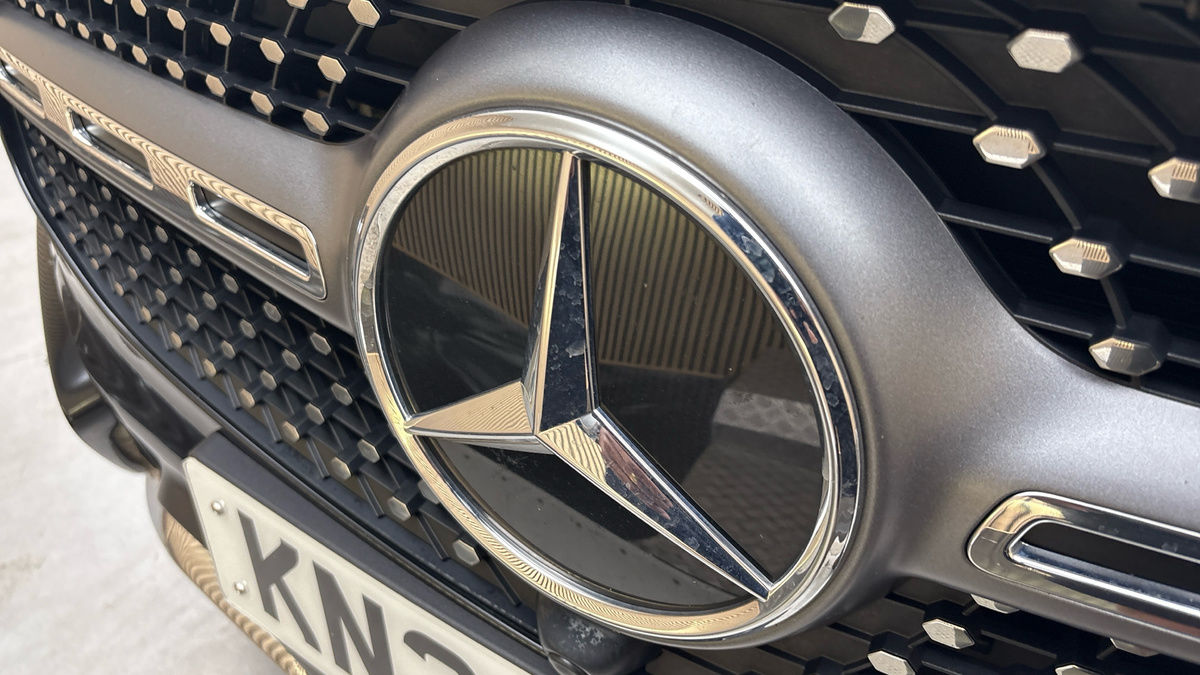 Mercedes-Benz GLB Image 24