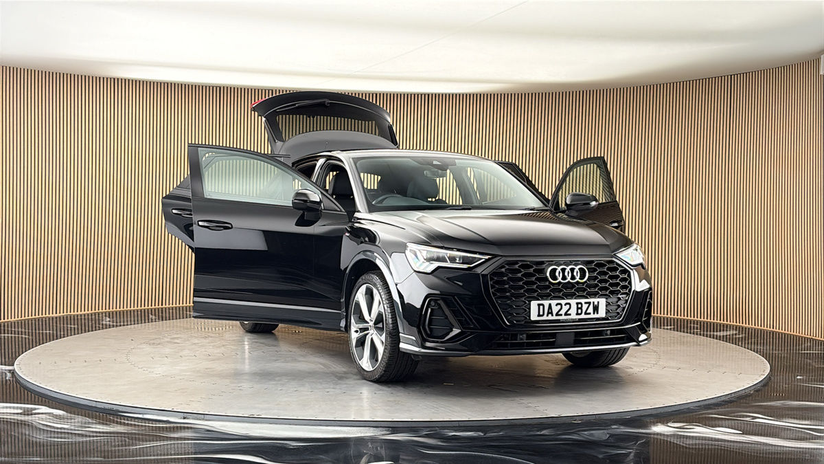 More views of Audi Q3