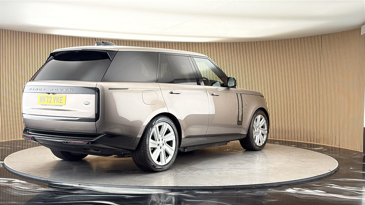 More views of Land Rover Range Rover