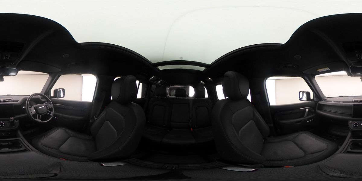 More views of Land Rover Defender 110