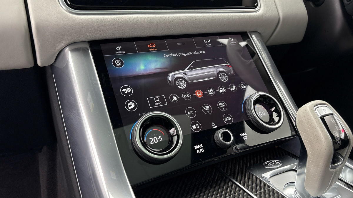 Land Rover Range Rover Sport Image 29