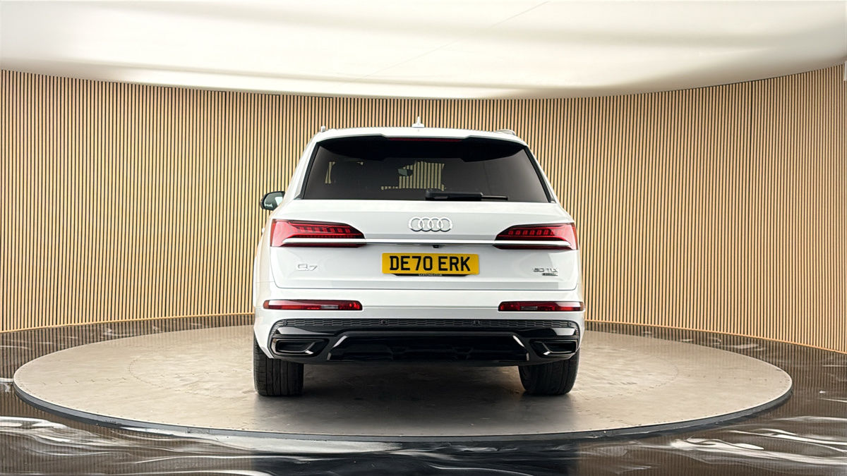 More views of Audi Q7