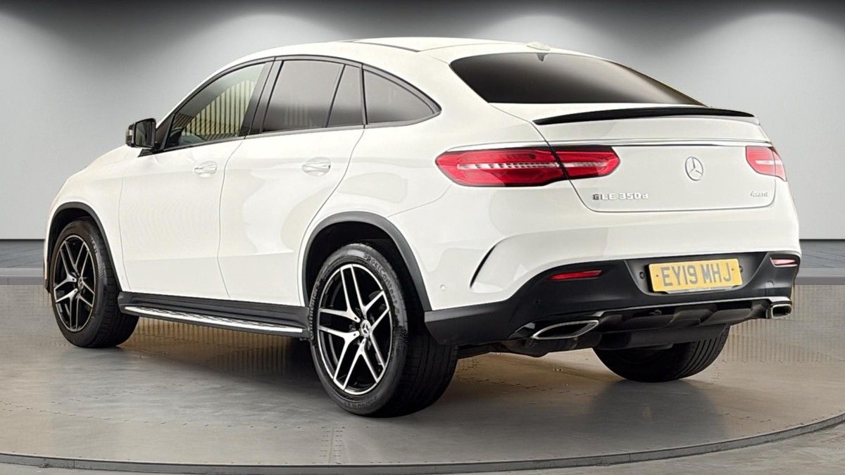 Mercedes-Benz GLE Image 2
