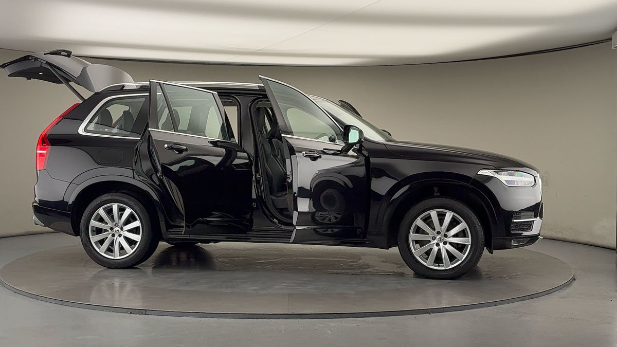 More views of Volvo XC90