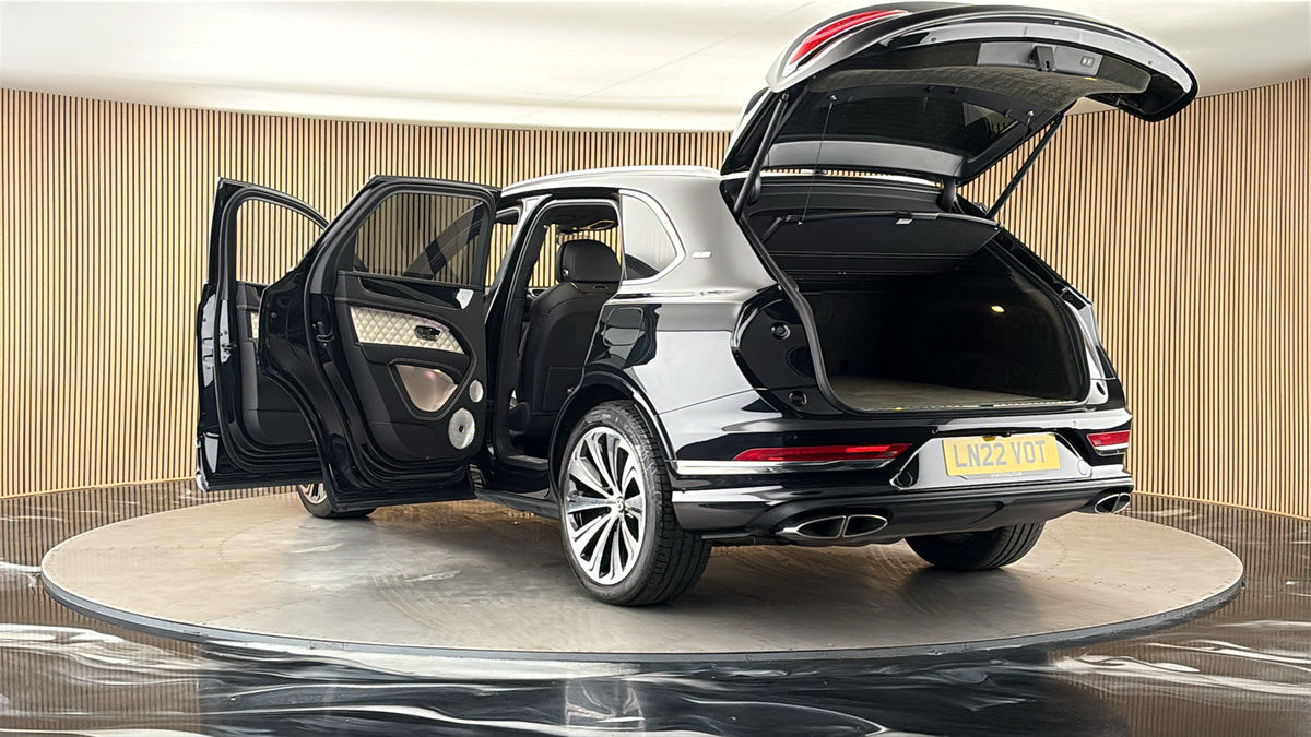 Bentley Bentayga Image 23